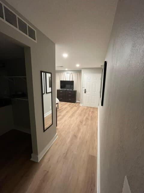 Aksarben Apt-Close To Uno & I80 Omaha Eksteriør billede